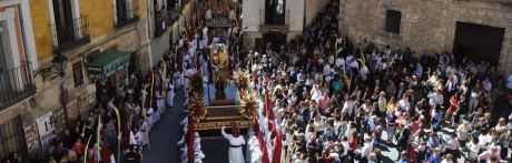 El alcalde emite un bando invitando a la colaboración ciudadana en las celebraciones de Semana Santa