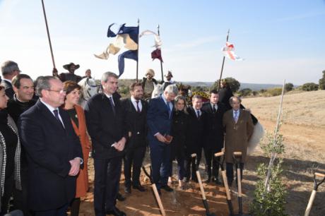 'Puy du Fou' echa a andar en Toledo con la colocación de la primera piedra