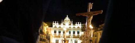 VIDEO | Lunes Santo – Procesión de la Vera Cruz