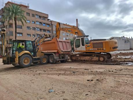 Extransa desplaza un equipo durante el fin de semana a Paiporta para continuar con las labores de limpieza