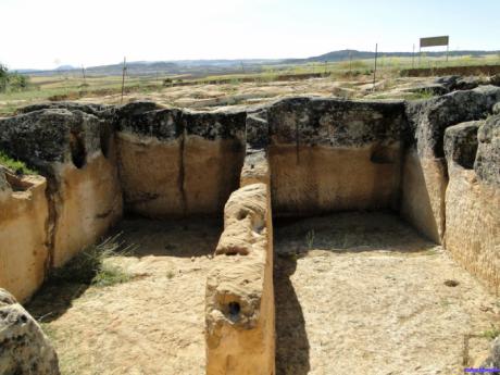 Los arqueólogos buscan aclarar los interrogantes del yacimiento íbero de "La Cava"