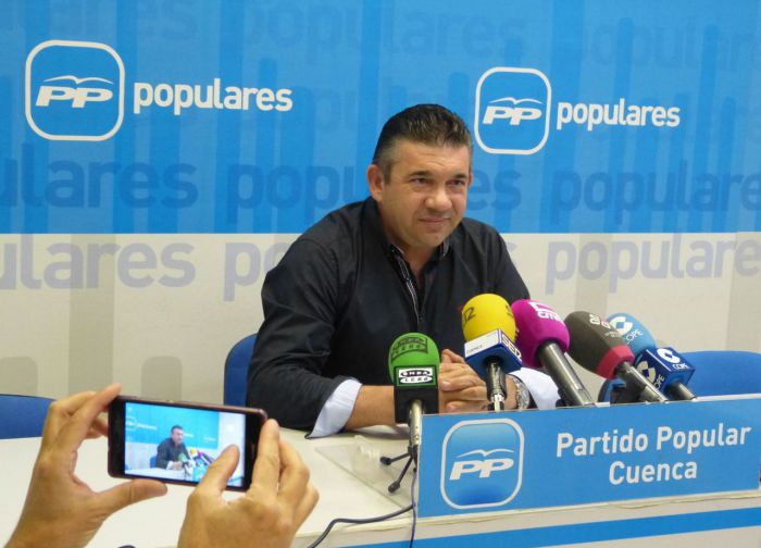 José María Sáiz, alcalde de Villar de Cañas espera que en verano empiecen a licitarse las obras del ATC