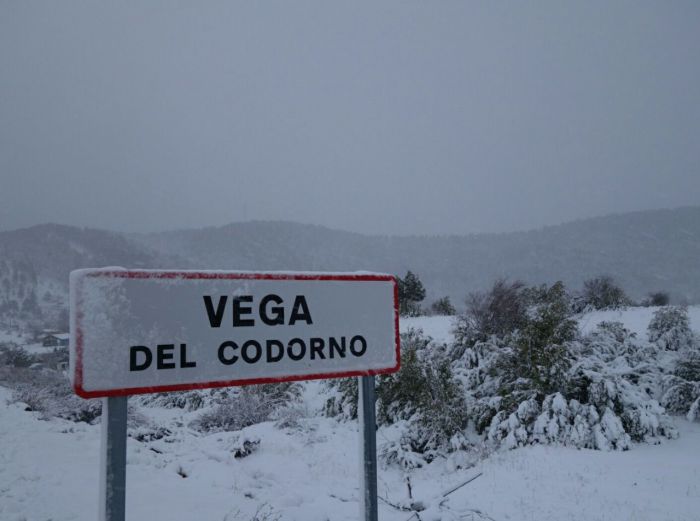 Medio metro nieve en Vega del Codorno, donde están sin luz desde ayer