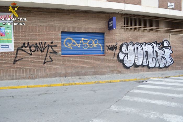 Detenidos dos jóvenes grafiteros en Tarancón
