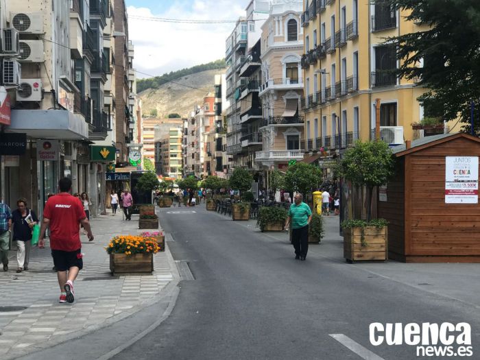 La capital tendrá un servicio de contenedores de 'quita y pon' en las zonas peatonales
 