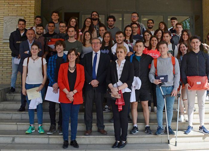 Los ganadores en el Campus de Cuenca del XXVII Trofeo Rector recogen sus premios