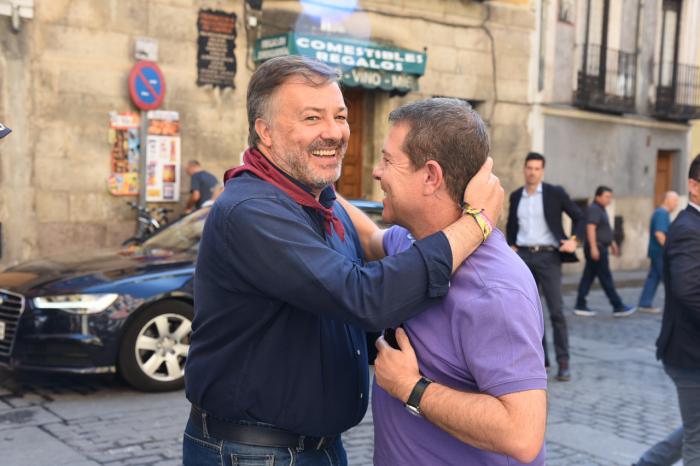 García-Page mantiene una reunión de trabajo con el alcalde de Cuenca, Darío Dolz