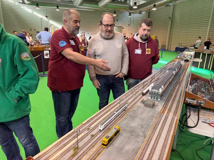 Pasión por los trenes en miniatura: éxito de participación en el II Encuentro de Modelismo Ferroviario