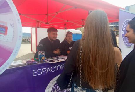 El Punto Violeta sensibiliza a 245 personas en Cuenca durante el Domingo de Ramos