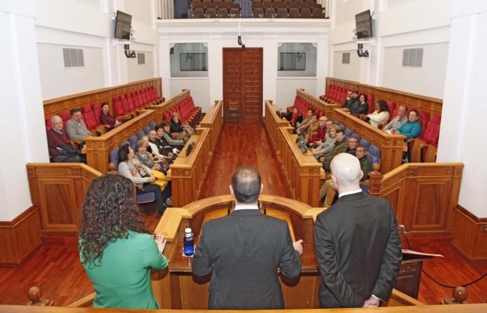 La sede del parlamento regional vuelve a abrir el miércoles sus puertas a la ciudadanía
