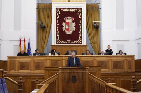 Las Cortes regionales piden que se refuercen las ayudas a la agricultura y la ganadería, con “prioridad para jóvenes y mujeres”