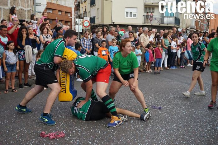 El Club Rugby A Palos participó en el tradicional desfile de carrozas de San Julián