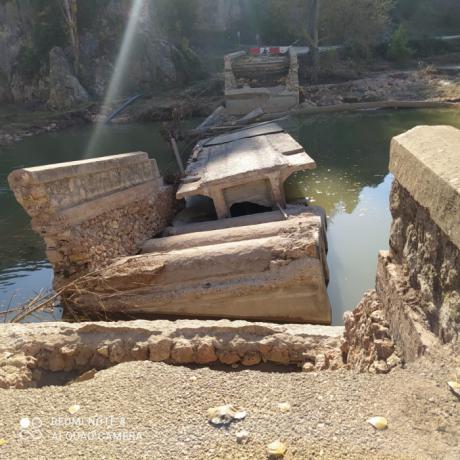 Agricultores reclaman el arreglo urgente del puente entre Garaballa y Aliaguilla seis meses después de la dana