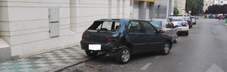 Dos conductores que dan positivo en alcohol provocan dos accidentes en la capital