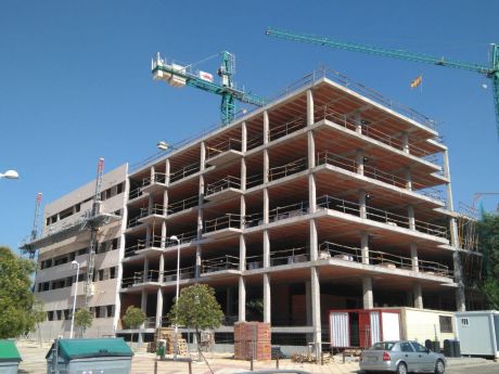 Se estudia bajar el Impuesto de Construcciones y Obras para fomentar el empleo en la capital