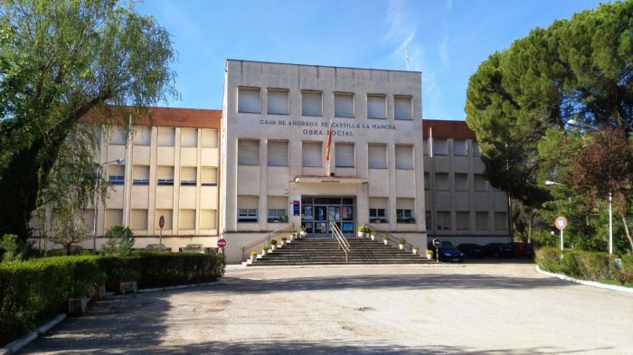 El Ayuntamiento deja sin conserje al Colegio Público “San Julián”