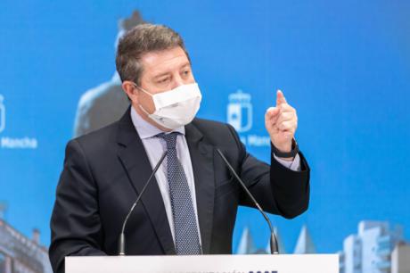 García-Page apoya al Gobierno central “en la defensa de nuestro modelo de convivencia” y critica la tibieza de Podemos para condenar la violencia