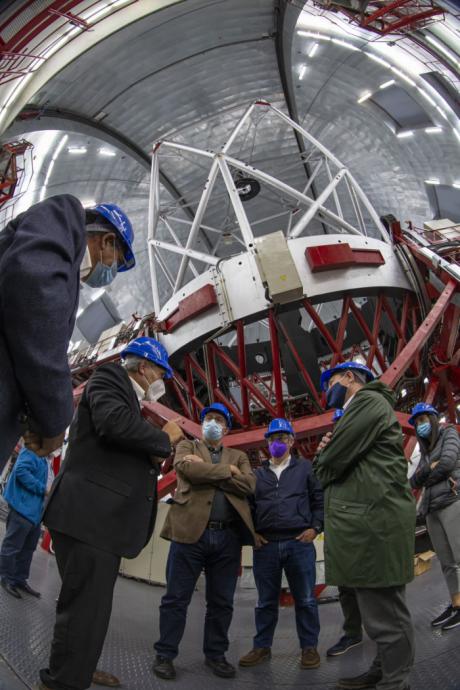 García-Page conoce el trabajo del Gran Telescopio Canarias (GTC) dentro del proyecto StarLight que impulsa el Gobierno regional