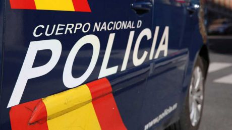 La Polici&#769;a Nacional detiene a un joven y una menor de edad por su delito de robo con fuerza en un domicilio de la capital