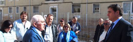 Se informa a los vecinos del parking de Astrana Marín sobre los avances en las obras de construcción