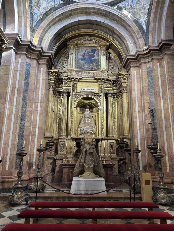 La Virgen de la Luz se traslada provisionalmente a la Catedral durante las obras en San Antón