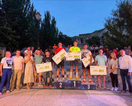 Francisco Javier Pelegrín y Marina Muñoz, campeones del XXXVI Triatlón Hoces de Cuenca