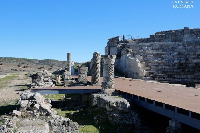 La Junta invertirá 43.000 euros en la sustitución del solado del escenario del Teatro Romano de Segóbriga