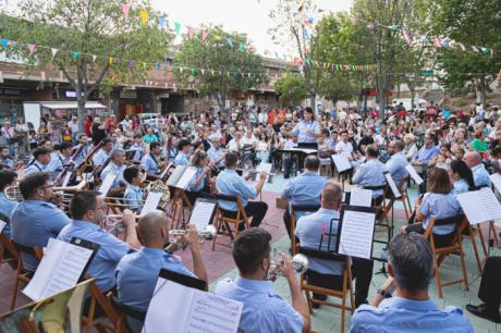 La Banda Municipal de Música de Cuenca llena de armonía las Fiestas de Santa Ana en el barrio de Casablanca