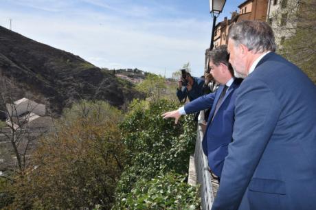 García-Page reconoce que la obra de la accesibilidad al casco histórico de Cuenca "va a influir en el PIB, riqueza y economía más de lo que la gente se imagina”