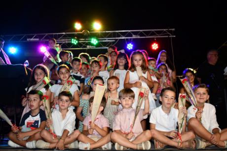 Buenavista inicia sus fiestas con la entrega de flores y la coronación de su corte de honor
