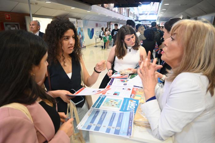 El XVIII Foro de Empleo de la UCLM reúne a 1.500 personas y medio centenar de empresas en el Campus de Cuenca