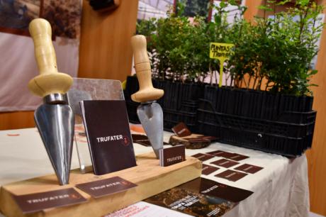 Expositores de armería, alimentos y taxidermia se reúnen en la Feria de la Caza