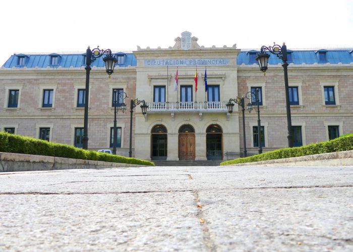 Diputación apuesta por unas jornadas para mostrar a la sociedad su historia, el palacio y su patrimonio artístico