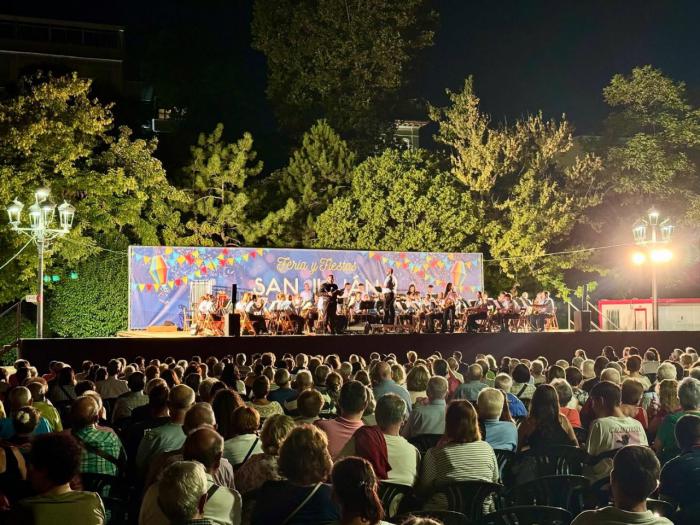 La Banda Municipal de Música de Cuenca emociona al público en el Parque de San Julián