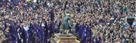 Más de 2.400 “turbos” participarán en la procesión Camino del Calvario
