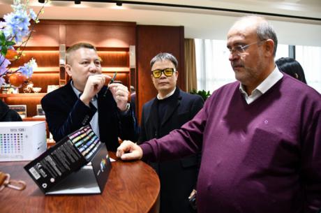 Martínez Guijarro destaca en China la región como plataforma hacia Europa e Iberoamérica