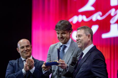 Morientes recibe la Medalla de Oro y proclama que su corazón "también pertenece a Castilla-La Mancha"