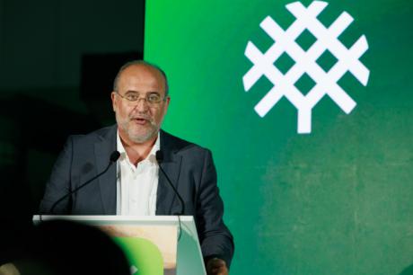 Martínez Guijarro destaca el auge del pistacho en la inauguración de la nueva planta de Agróptimum