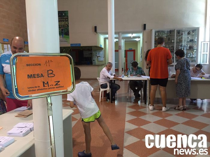 Las 3.082 mesas de las elecciones a las Cortes de Castilla-La Mancha se han abierto sin ningún tipo de incidencia