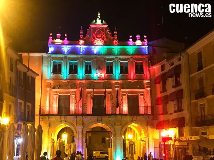 El documental sobre la restauración de las fachadas del Ayuntamiento se estrena hoy en el Centro Aguirre