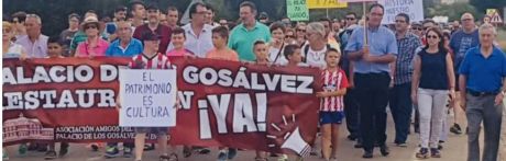 Marcha reivindicativa para salvar el Palacio de los Gosálvez