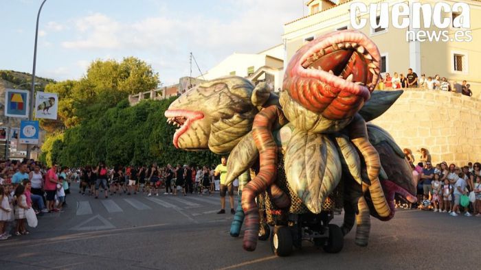 Cabalgata de fantasía para abrir las Ferias y Fiestas de San Julián