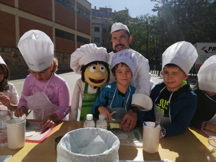 Curso de cocina saludable en el colegio de Santa Ana con el 'Chef Pepo'