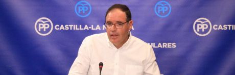 Sahuquillo acusa a Benjamín Prieto, expresidente de la Diputación de usar el coche oficial para su 