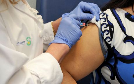 Castilla la Mancha inicia la campaña de vacunación de la gripe 2019-20, las embarazadas están entre el mayor grupo de riesgo