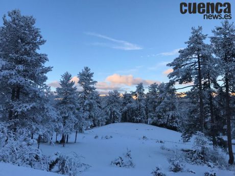 La nieve llega a la Serranía