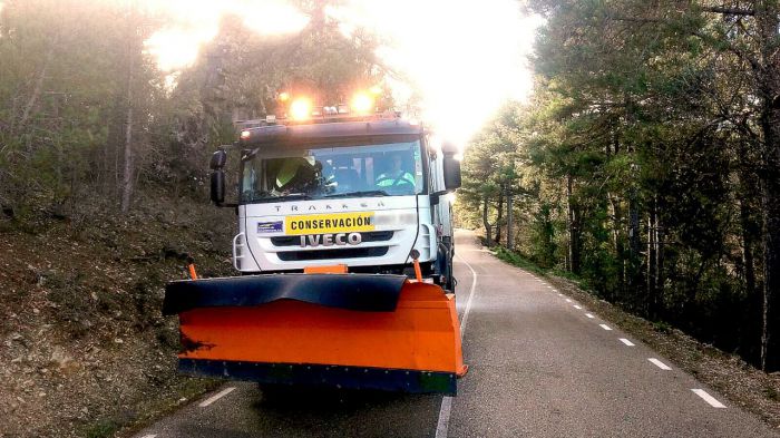 La Diputación pone en marcha el plan de alerta ante el riesgo de nevadas y hay tres camiones quitanieves trabajando