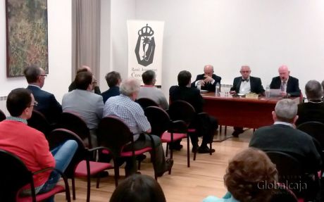 El profesor Klaus Bitzer analiza en la RACAL la estructura kárstica de la Serranía conquense