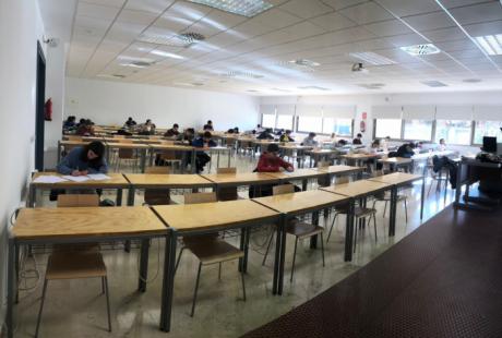 Un toledano, ciudadrealeño y albaceteño representarán a Castilla-La Mancha en la fase nacional de la Olimpiada Matemática