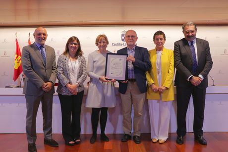 La Gerencia del Área Integrada recibe el reconocimiento por la implantación de certificados de calidad en ocho servicios hospitalarios